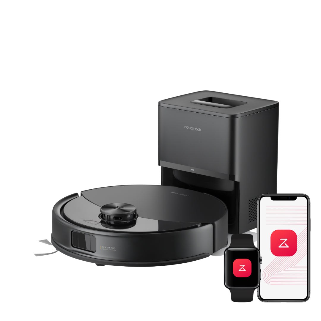 Le robot aspirateur Roborock Q10 S5+ noir devant son socle à vide automatique