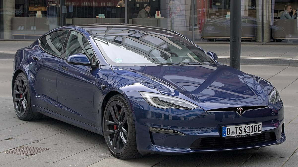 Tesla Model S (used)
