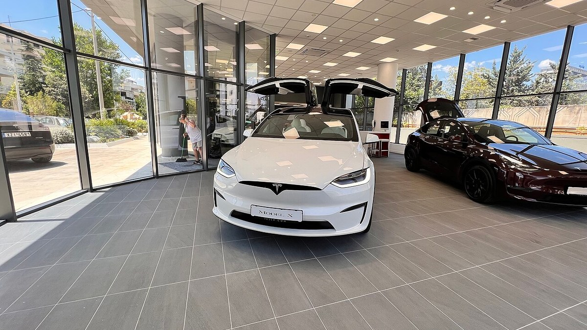 Tesla Model X (used)